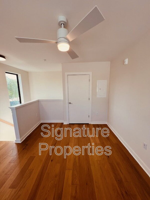 Building Photo - 712 High St