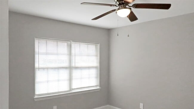 Building Photo - 5739 Turtle Creek Rd