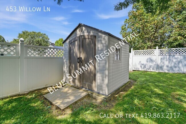 Building Photo - 453 Willow Ln