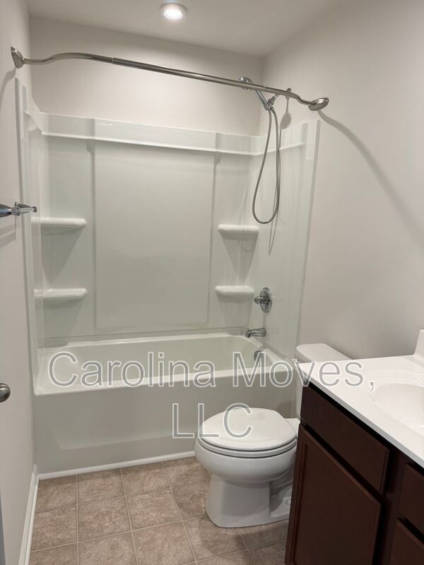 Building Photo - 126A Fernside Ct