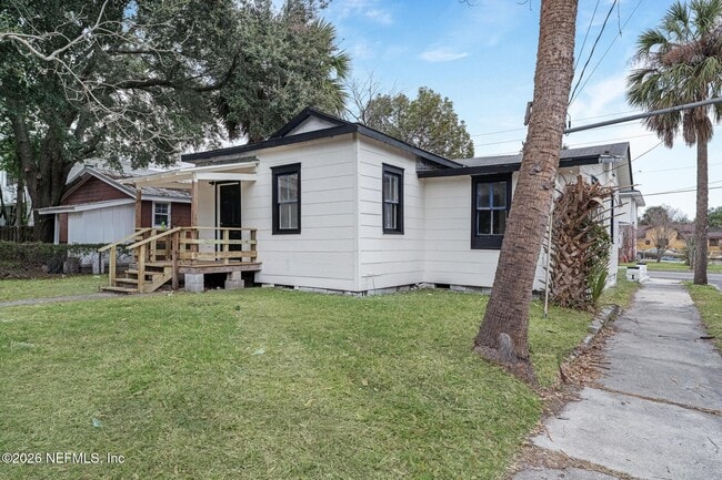 Building Photo - 2106 Moncrief Rd