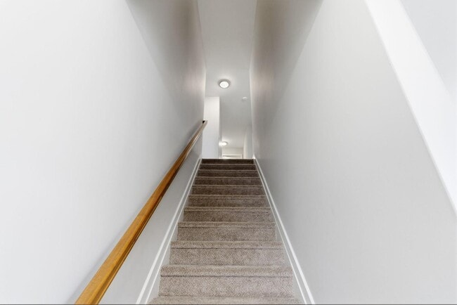 Building Photo - 1168 Autumn Ridge Dr