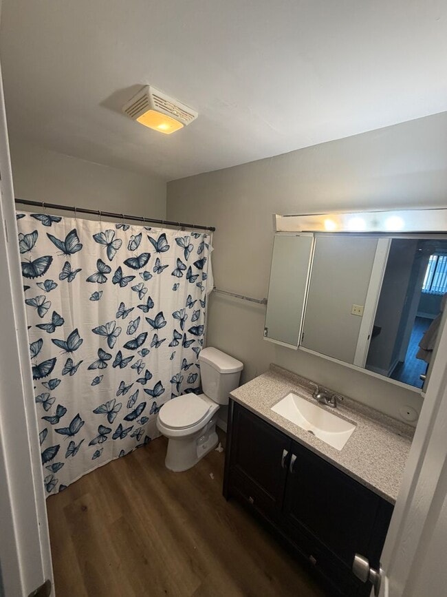 Building Photo - 1000 Bayside Dr.  2378