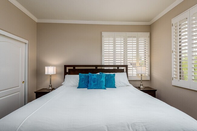 Building Photo - 6417 E Marilyn Rd