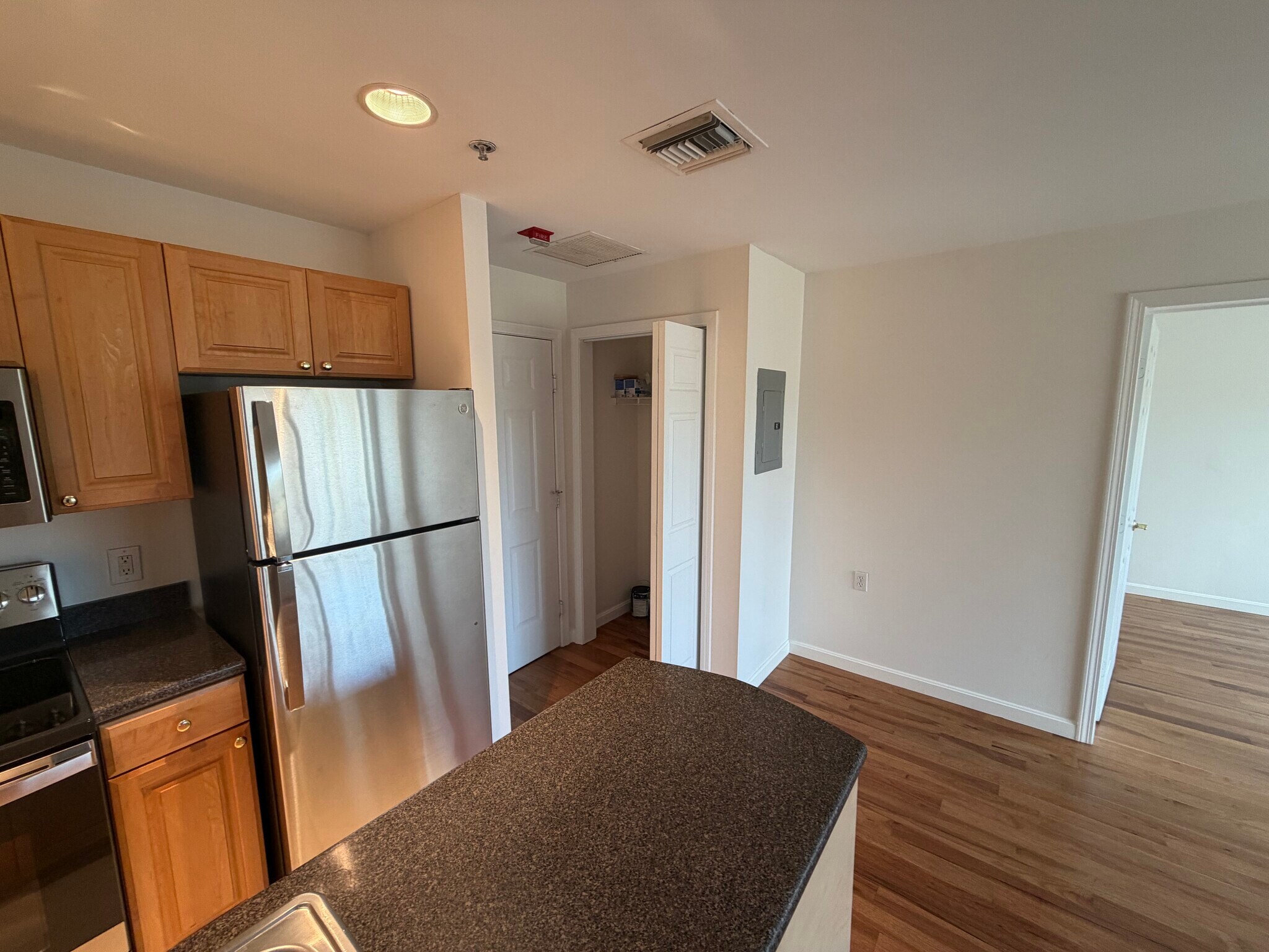 Building Photo - 332 Jamaicaway