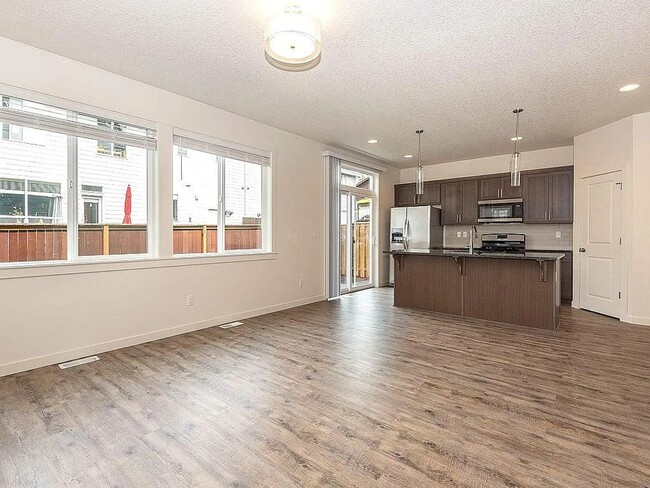 Building Photo - 9754 SW Windswept Place ~ Beautiful & Spacious Home