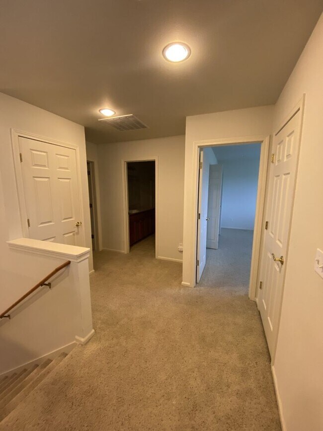 Building Photo - 1725 Harrison Pl