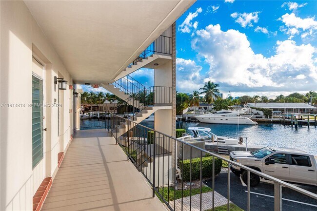 Building Photo - 440 Paradise Isle Blvd