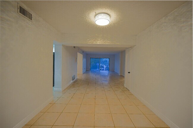 Building Photo - 1075 92nd St