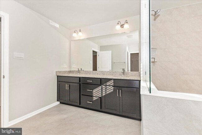 Building Photo - 461 Hanson St