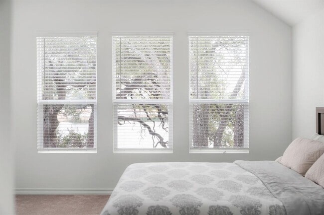 Building Photo - 4264 Hill House Ln