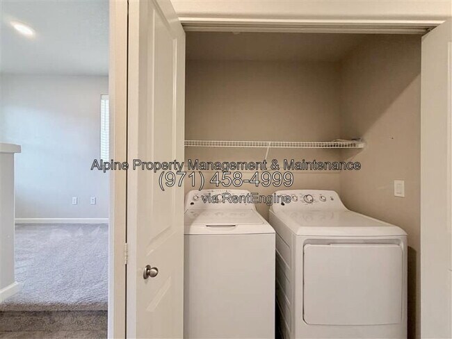 Building Photo - 14229 SW 169th Ave