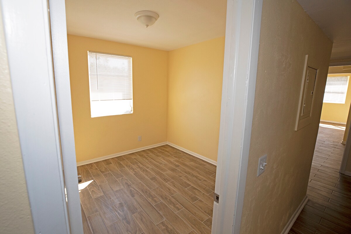 Building Photo - 849 W 30th St