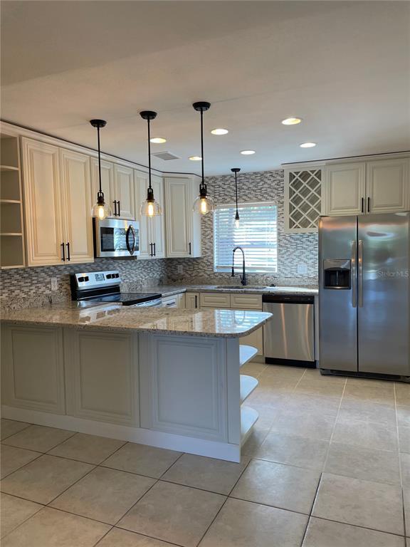Building Photo - 1424 Chesterfield Dr