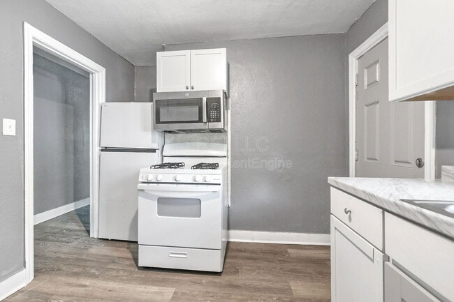 Building Photo - 3127 Southern Ave