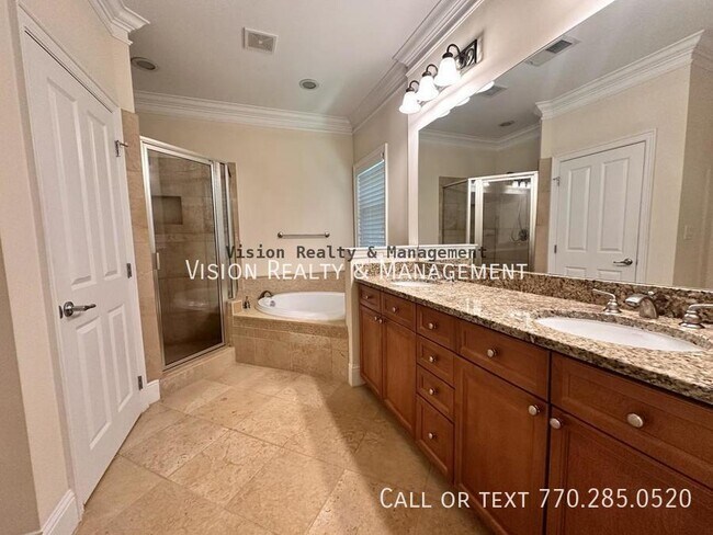 Building Photo - 1092 Glenridge Pl NE