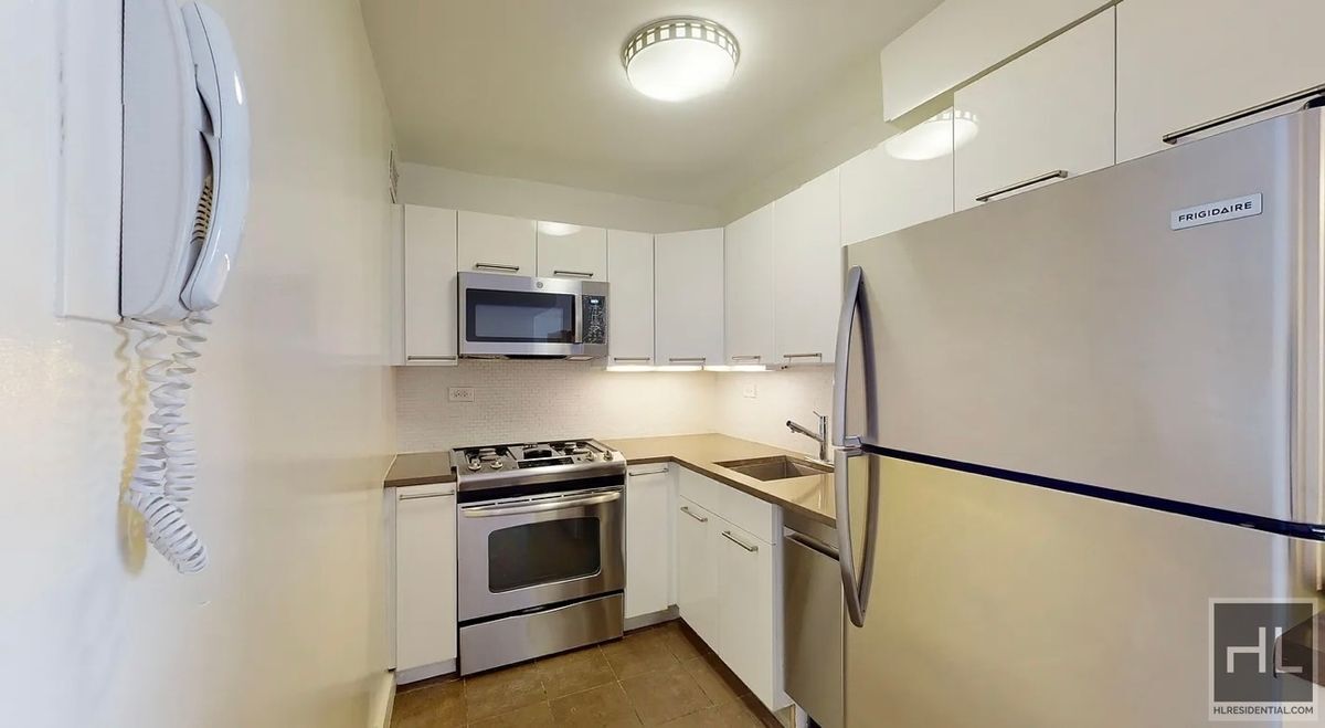 Building Photo - EAST 63 STREET