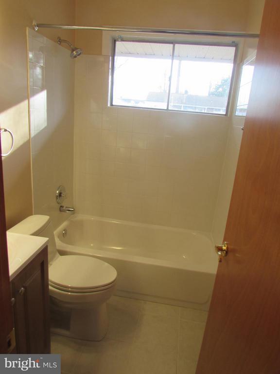 Building Photo - 7305 Charlotte St