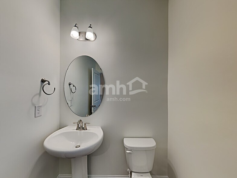 Building Photo - 122 Ashton Pk Dr