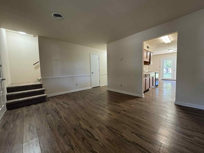 Building Photo - 1730 Oshea St