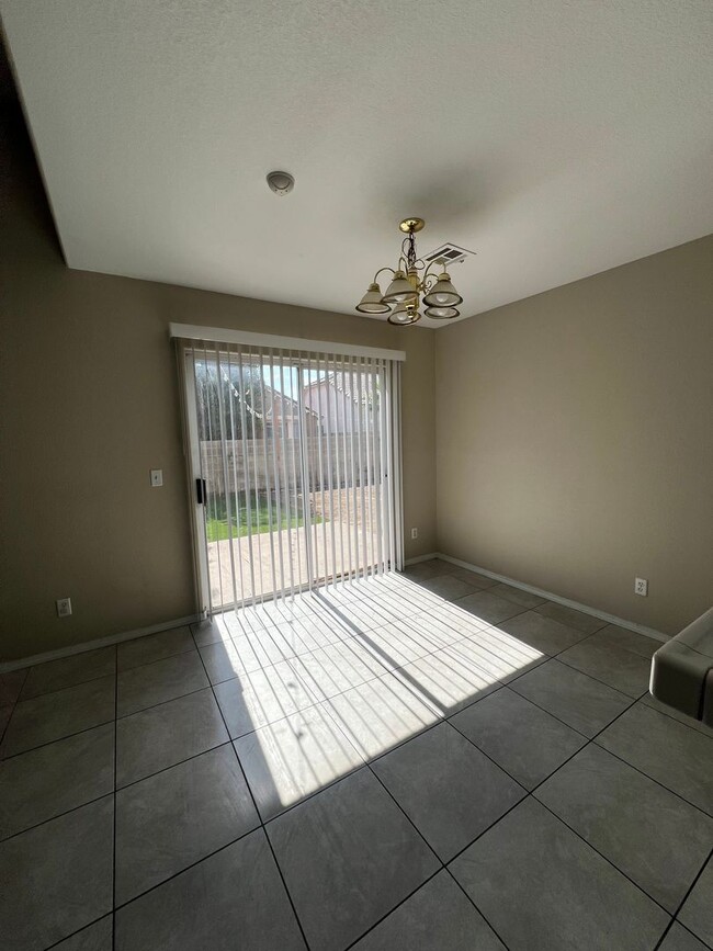 Building Photo - Great 4 Bedroom home in North Las Vegas!