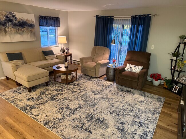 Building Photo - 406 Sheffield Rd