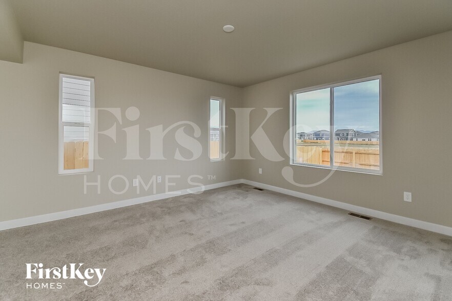 Building Photo - 10250 Luneth Dr