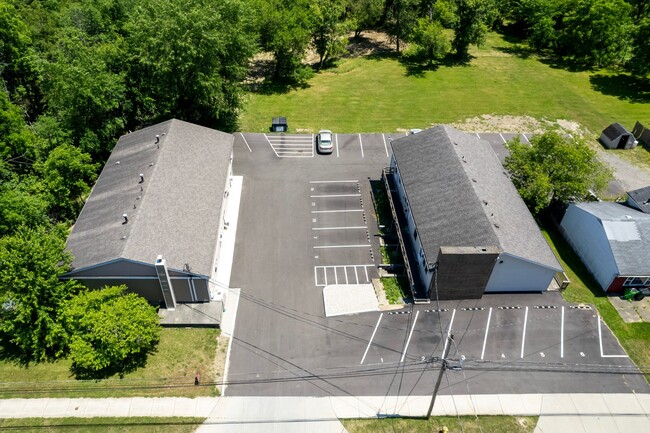 Building Photo - Two Bedroom Apartment