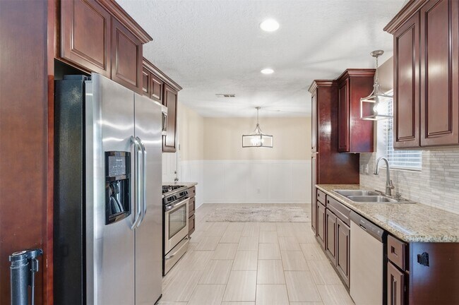 Building Photo - 8526 Cedel Dr