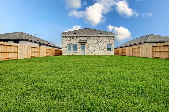 Building Photo - 28907 Rustic Windmill Wy