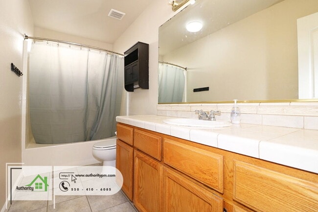 Building Photo - 2603 Lynaco Ct