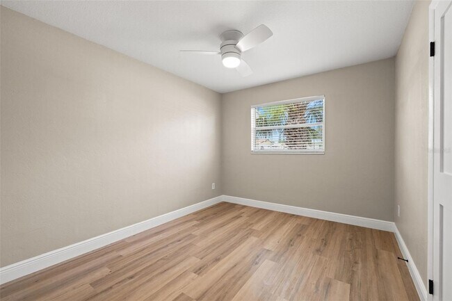 Building Photo - 2066 62nd Pl S