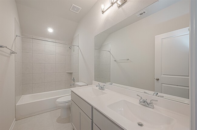 Building Photo - 31123 Mahogany Fir Trl