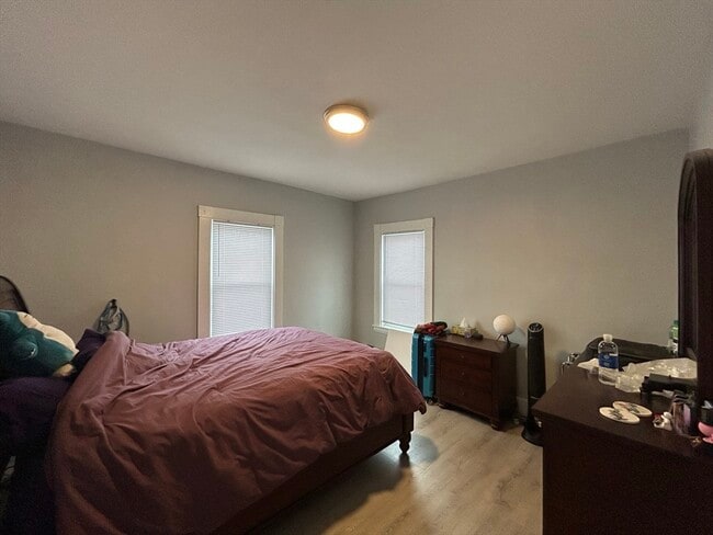 Building Photo - 70 Francis St