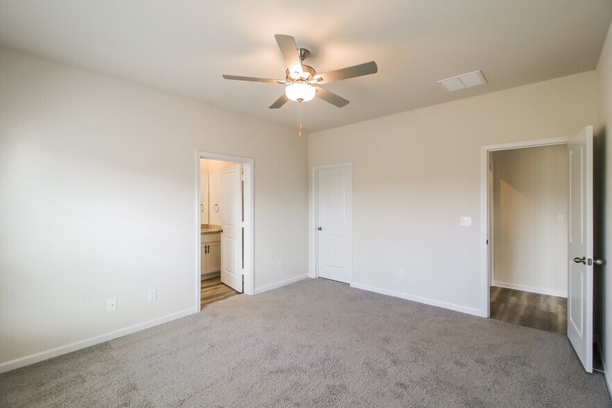 Building Photo - 268 Limestone Cir