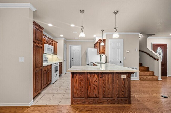 Building Photo - 27 S Prairie Dunes Dr