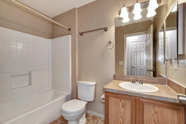 Building Photo - 23624 Wildwood Green Way