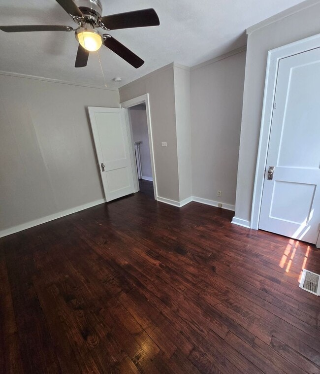Building Photo - 817 Lockwood Ave