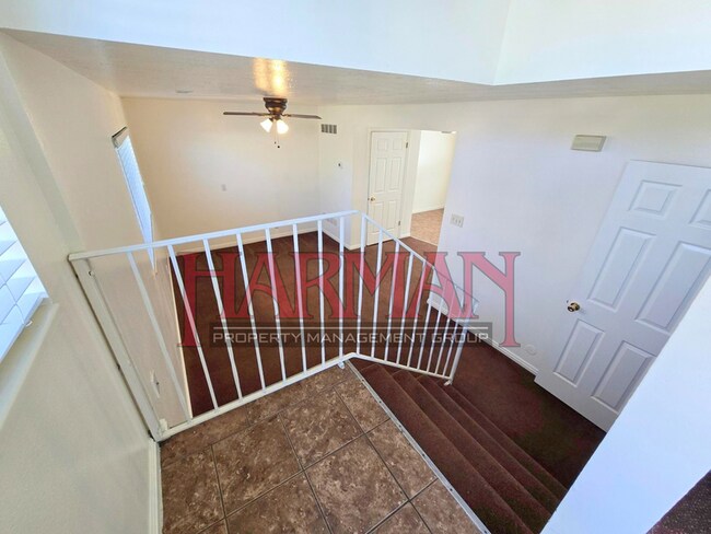Building Photo - 699 600 W