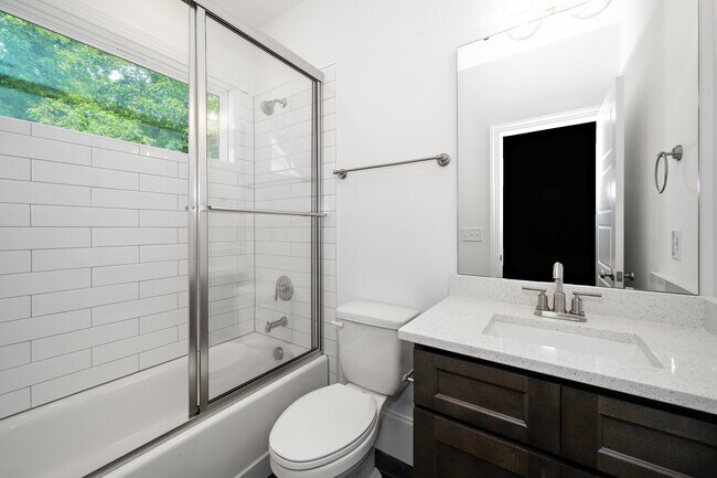 Building Photo - 3809 Burt Dr