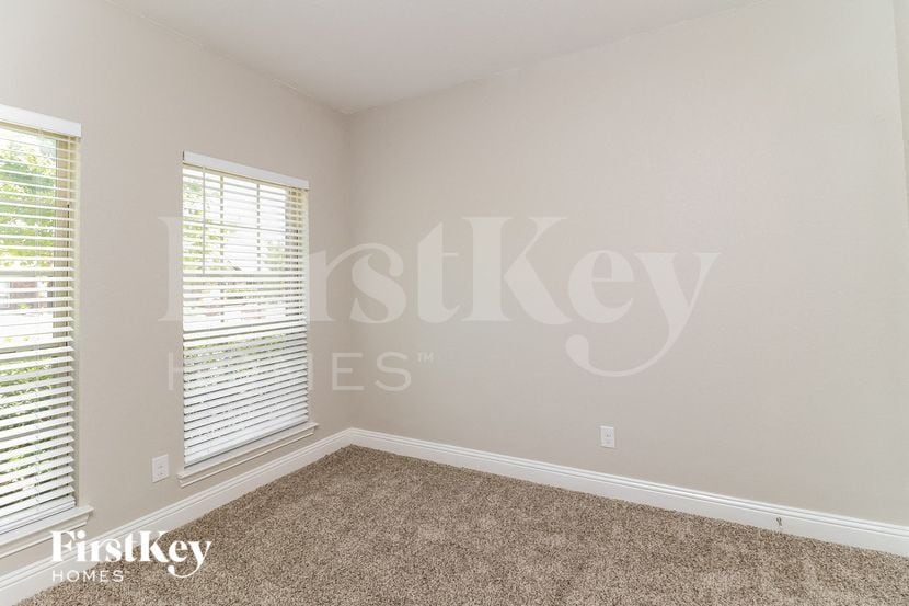 Building Photo - 3031 Carlton Pkwy