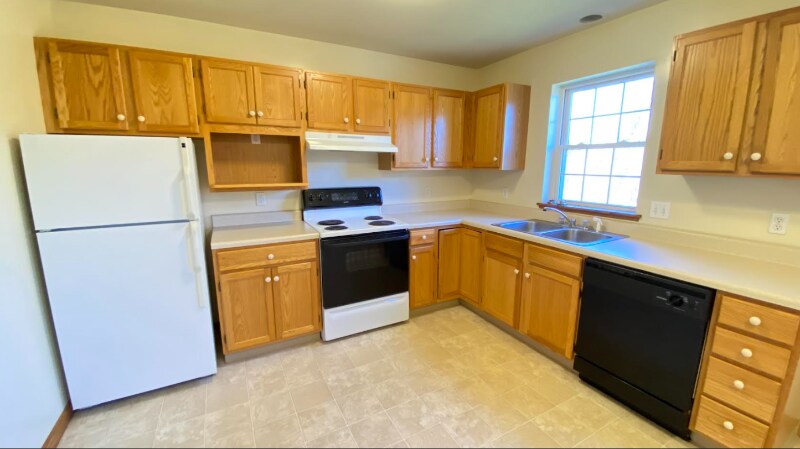 Building Photo - 525 Sir Benjamin Way