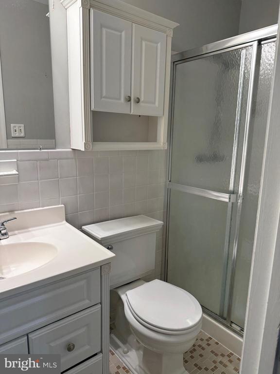 Building Photo - 63 Lincoln Dr