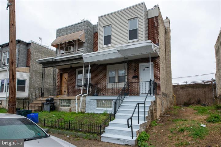 Building Photo - 2061 Wilmot St