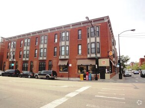 Building Photo - 1006 S Loomis St