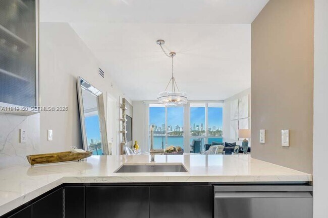 Building Photo - 540 West Ave