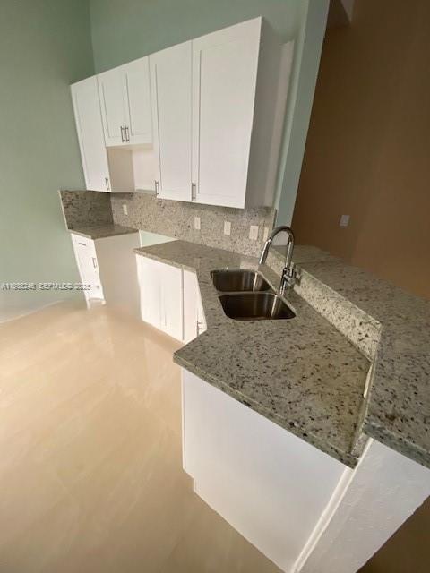 Building Photo - 2304 NE 37th Terrace