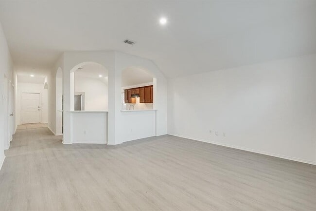 Building Photo - 298 Fall Dr