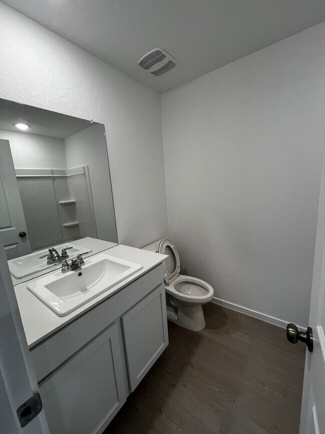 Building Photo - 6730 Chert Chase