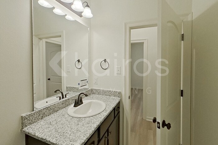 Building Photo - 123 Salvat Dr